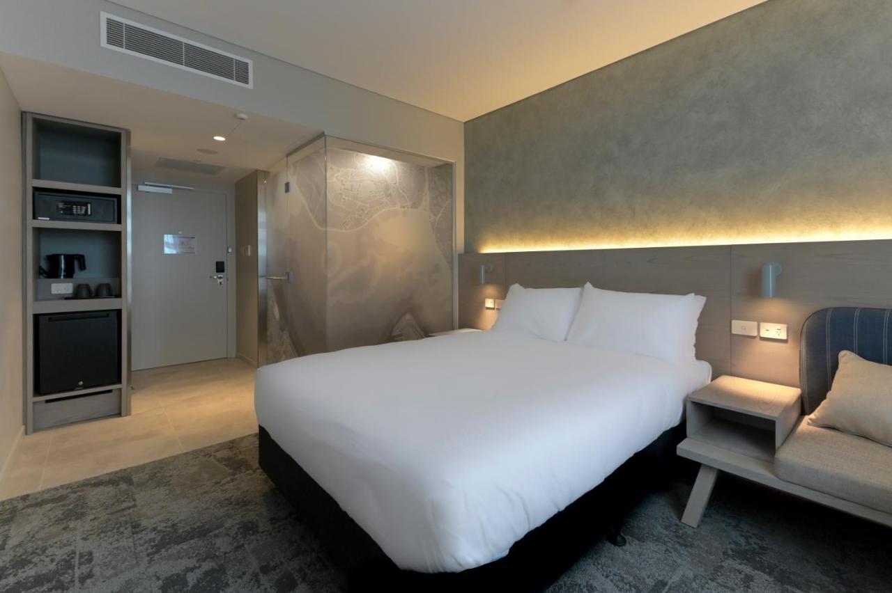 Holiday Inn Express & Suites Sunshine Coast By Ihg Maroochydore Exterior photo